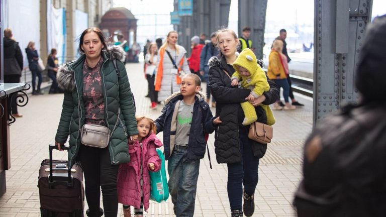Lee más sobre el artículo Nuevas Normativas de Inmigración: Lo que Necesitas Saber